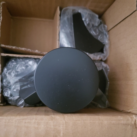 (6) 2oz black glass jars - Picture 4 of 5